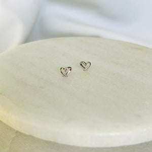 Understanding the Value of Handcrafted Minimalist Jewellery in Canberra (2025)