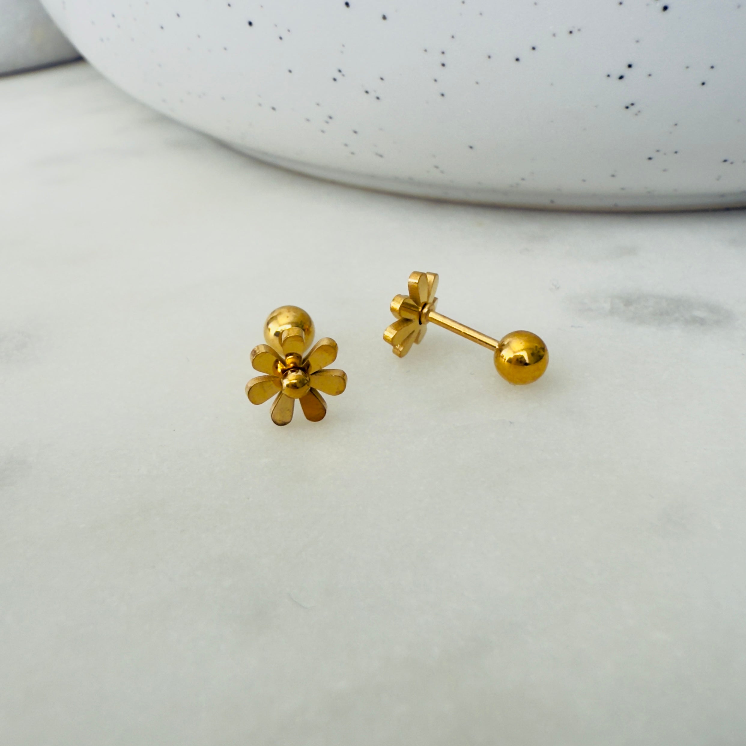 Daisy Studs