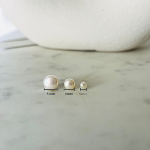 Pearl studs