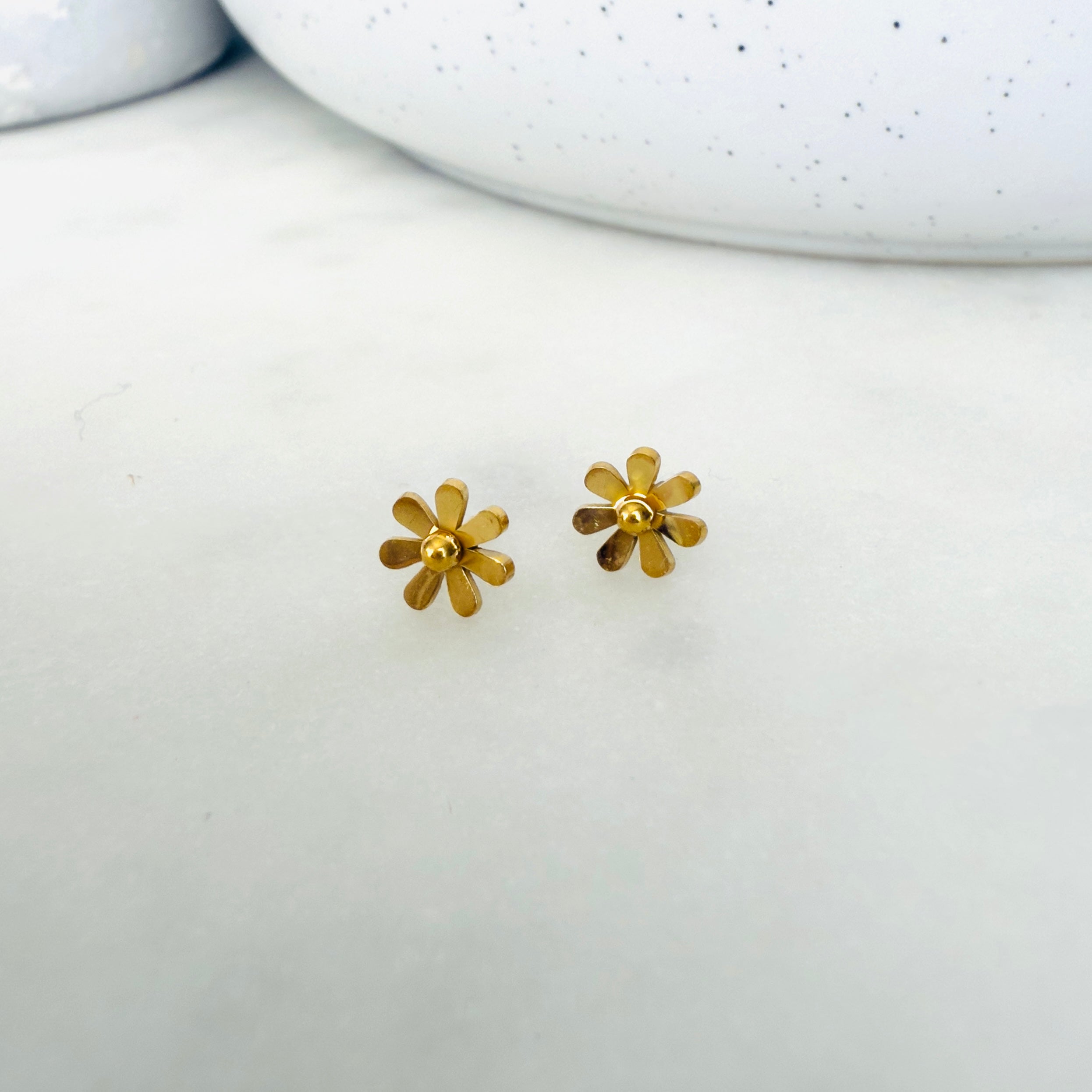 Daisy Studs