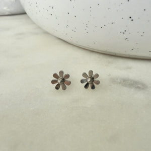 Daisy Studs