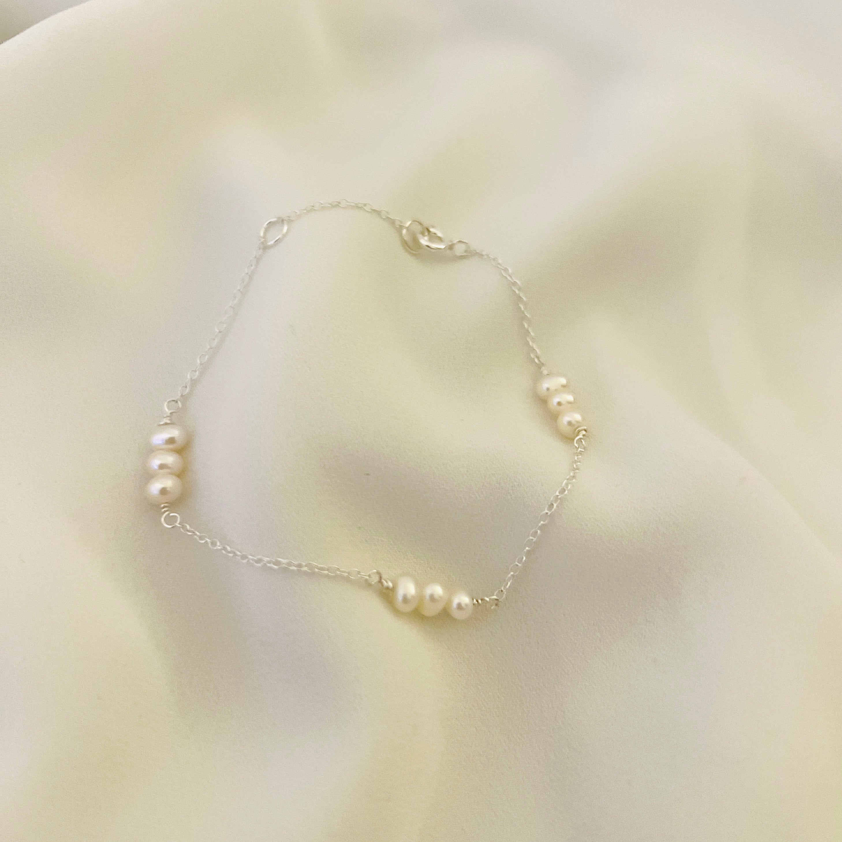 Trio of pearls bracelet