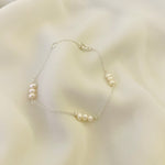 Load image into Gallery viewer, Trio of pearls bracelet
