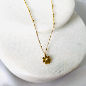 Daisy necklace